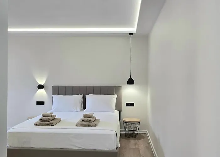 Downtown Luxury I *